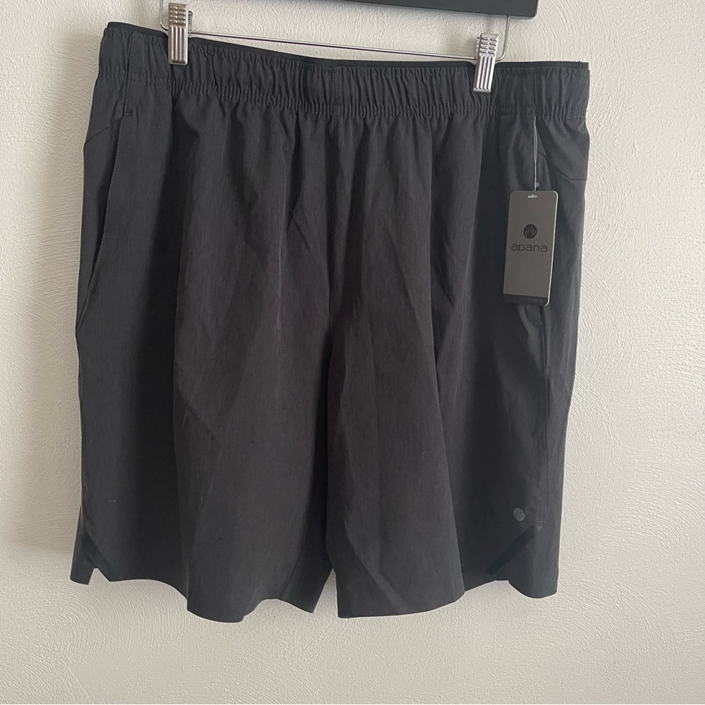 Apana mens shorts XL NWT gray